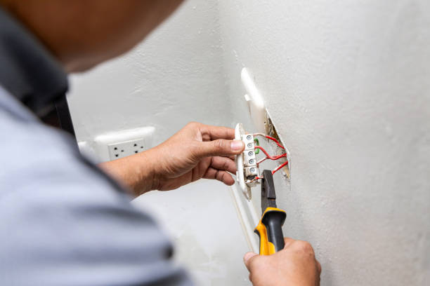 Best Affordable Emergency Electrician  in Valle Vista, CA